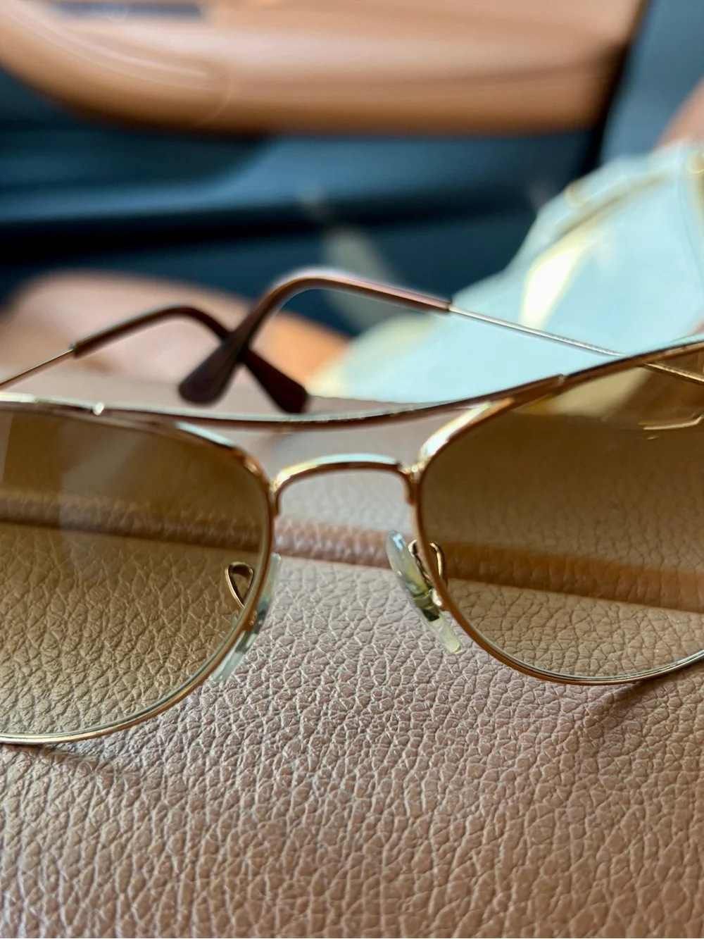 Ray-Ban Gold Aviator Sunglasses with Brown Gradient Lenses